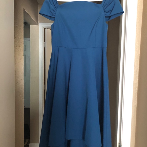 Formal Dress - Picture 4 of 7